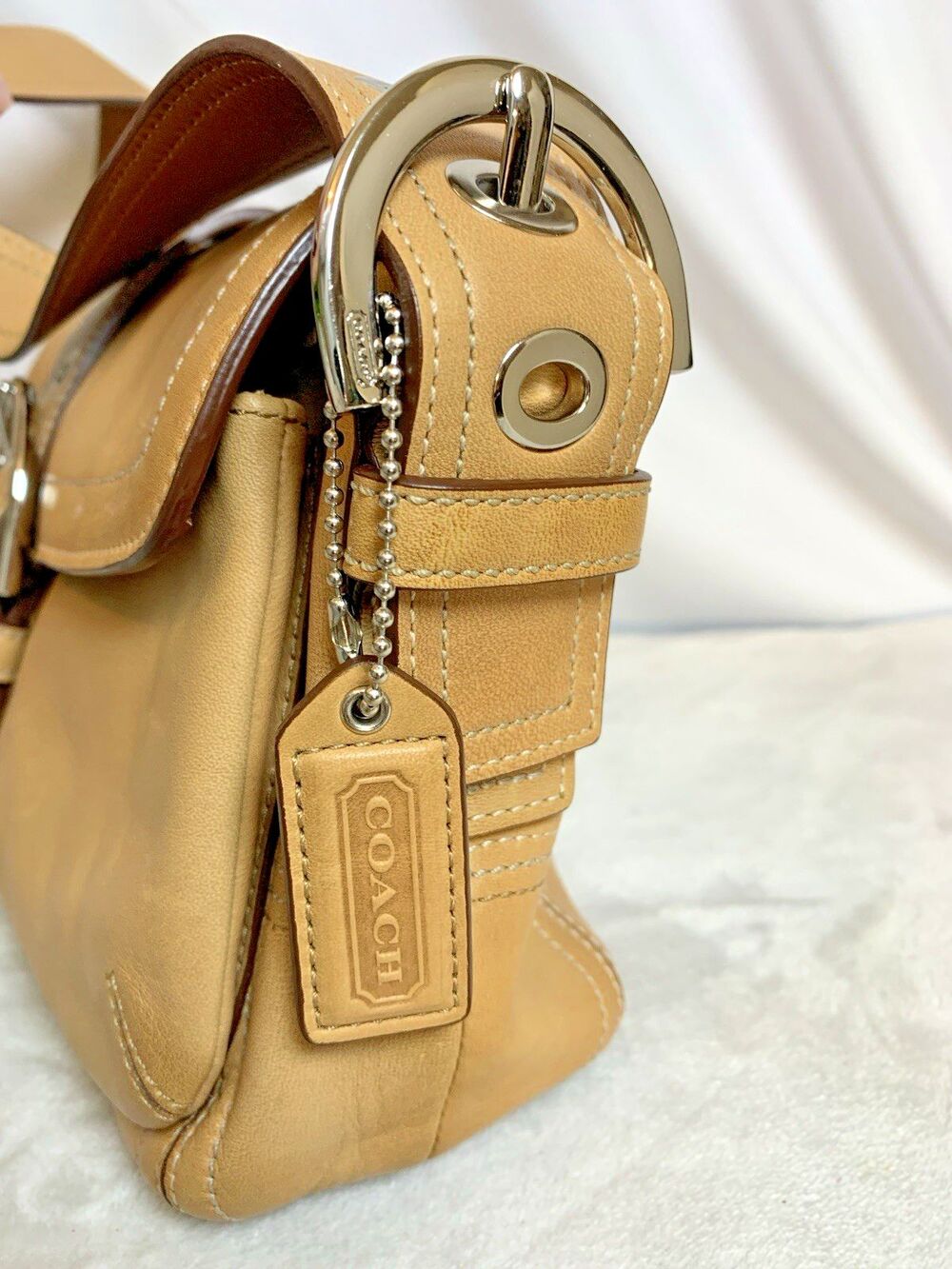 Vintage Coach Soho Buckle Flap Shoulder Bag 9434 British Tan Leather Y2K - Picture 4 of 16